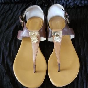 Michael Kors Size 8 sandal